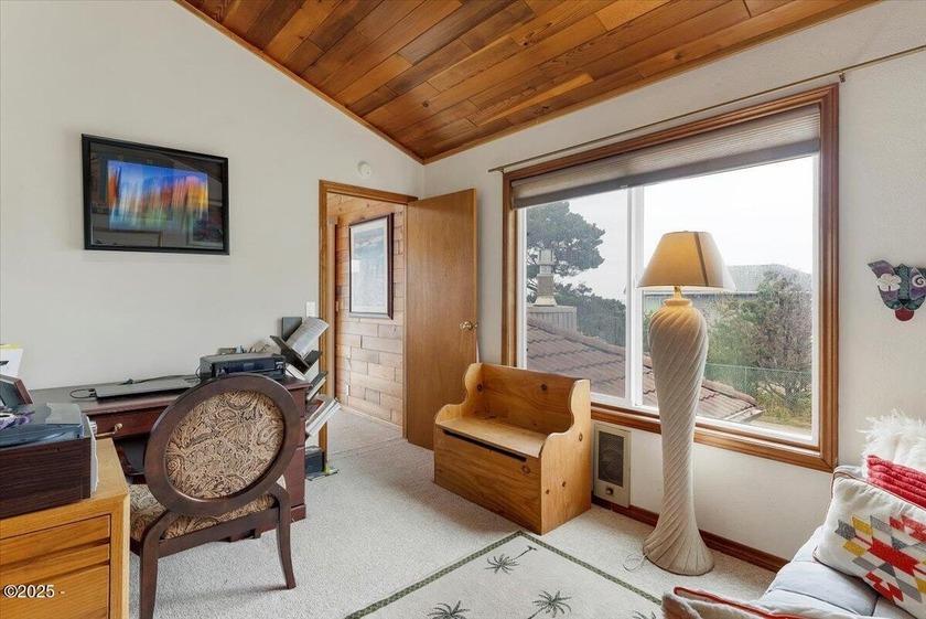 Welcome to your coastal retreat! Beautiful ocean view home just - photo 36