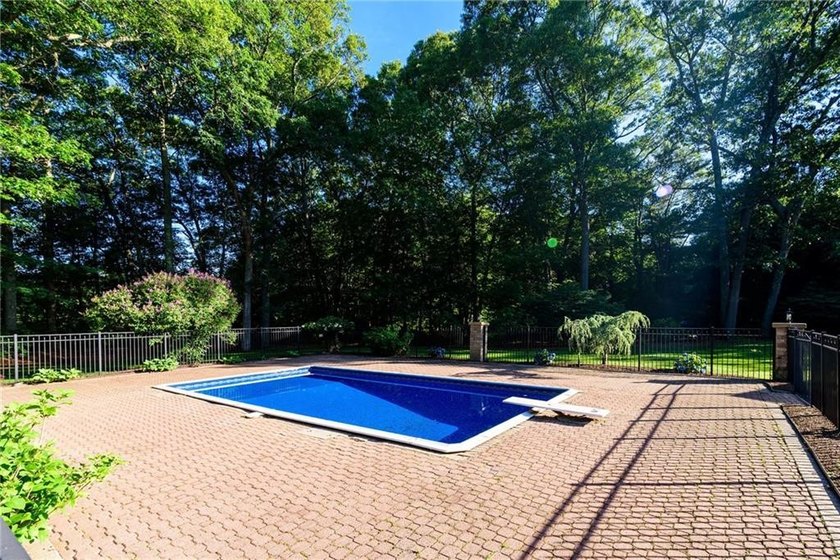 This beautifully updated, turn-key Colonial perfectly pairs - photo 42