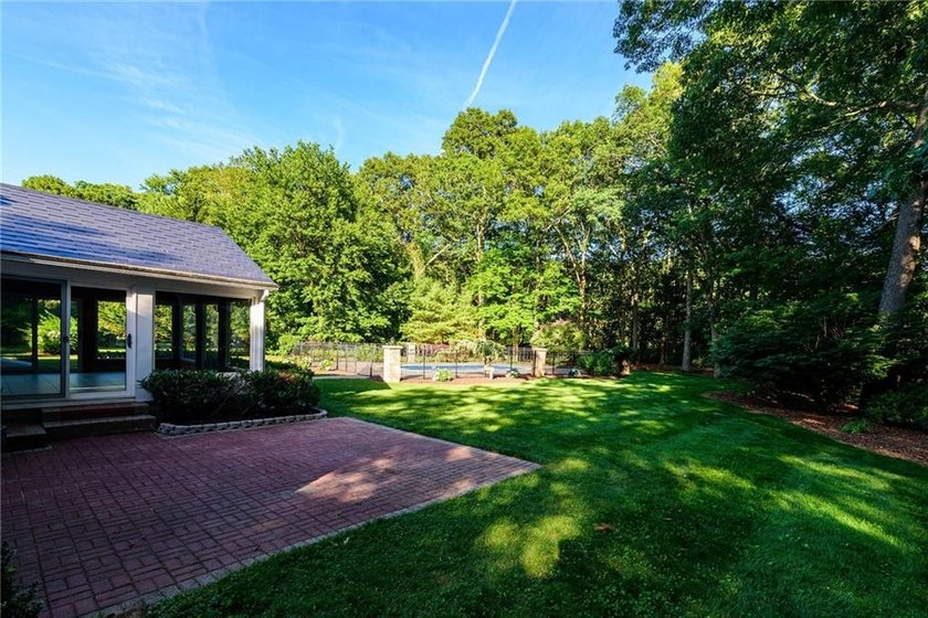This beautifully updated, turn-key Colonial perfectly pairs - photo 43