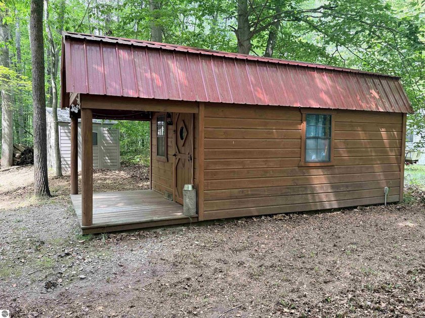 Enjoy your own Up North getaway on this 0.33-acre recreational - photo 3