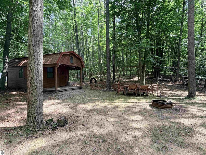 Enjoy your own Up North getaway on this 0.33-acre recreational - photo 4