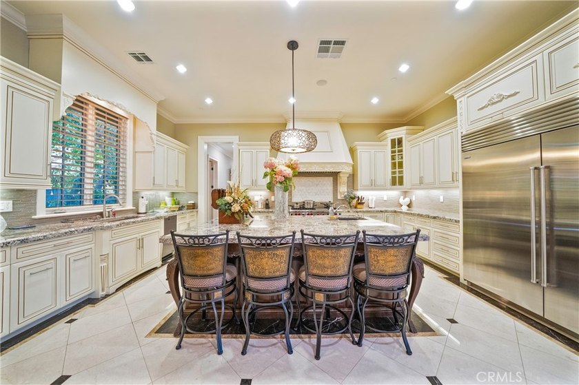 Located in a prime Arcadia neighborhood with access to - photo 10