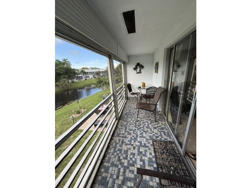Second floor 1 1.5 in Markham section. Non-rental bldg. Water - photo 10