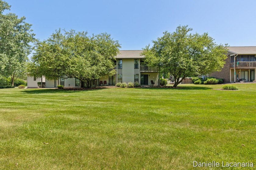 Welcome home to affordable, low-maintenance living just minutes - photo 19