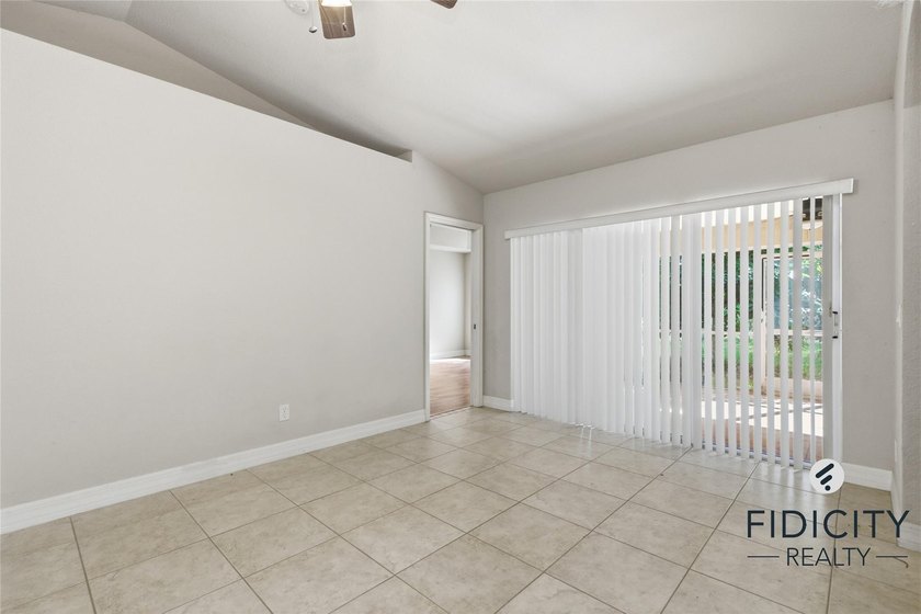 Welcome to this spacious 4-bedroom, 2-bathroom single-family - photo 22