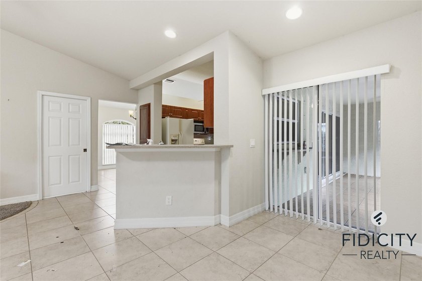 Welcome to this spacious 4-bedroom, 2-bathroom single-family - photo 33