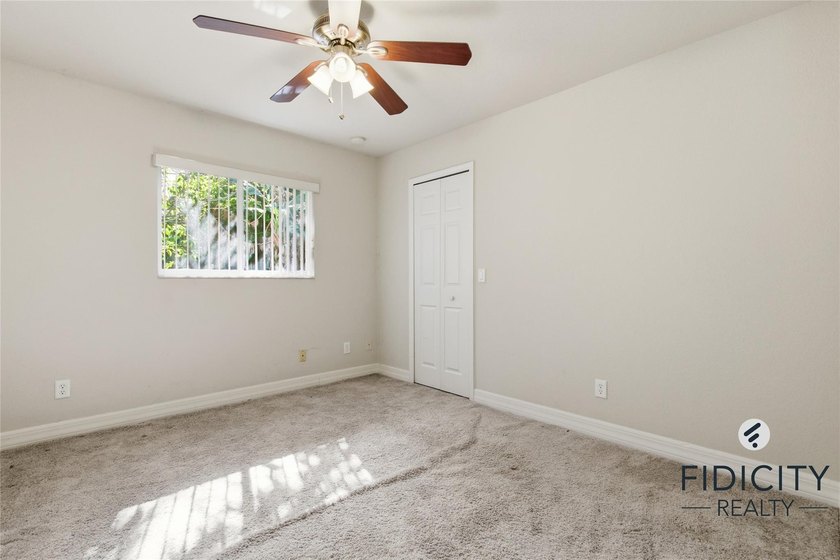 Welcome to this spacious 4-bedroom, 2-bathroom single-family - photo 43