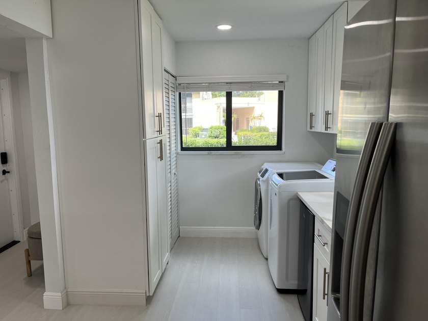 Rare opportunity to own one of the most desirable waterfront - photo 7