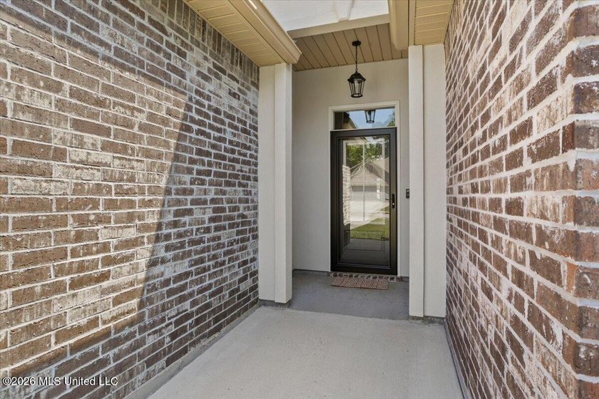 Built in 2021 and maintained like it matters, this 3 bed, 2 bath - photo 4