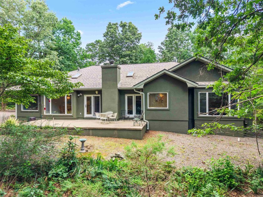 Updated and filled with light! One-level home on a private - photo 42