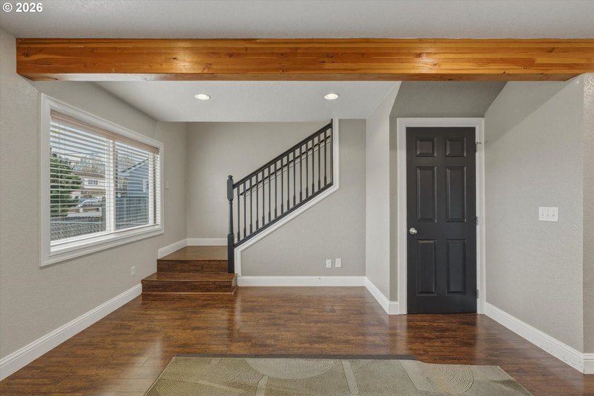 MOTIVATED SELLER - Wonderful 4 bedroom 2 full bathroom updated - photo 6