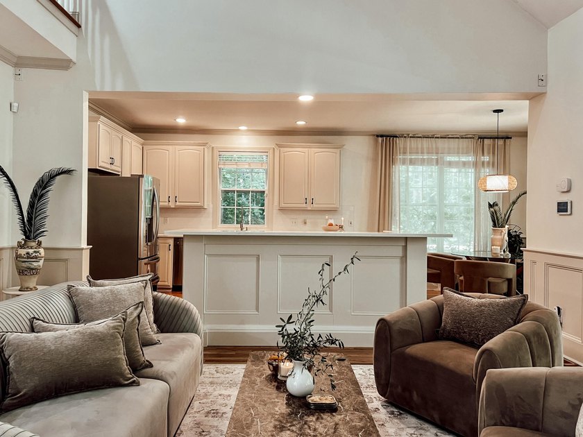 Welcome home to this newly updated, all-brick designer residence - photo 15