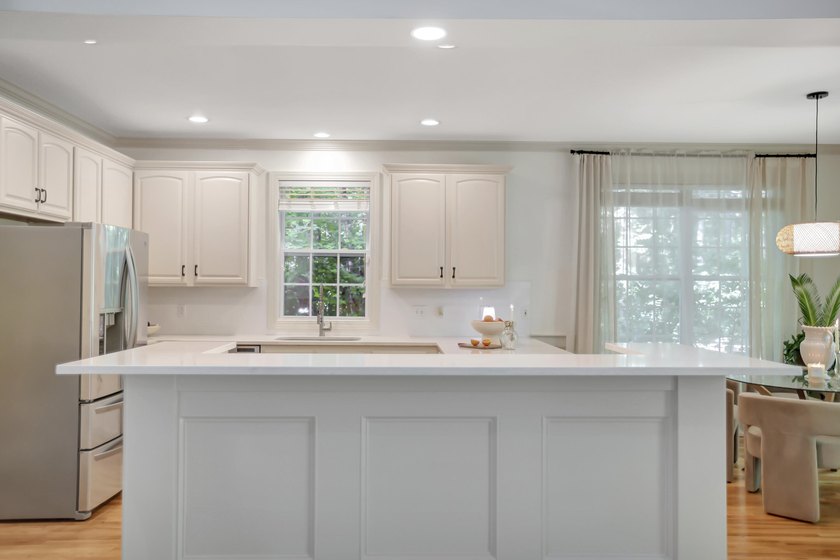 Welcome home to this newly updated, all-brick designer residence - photo 22