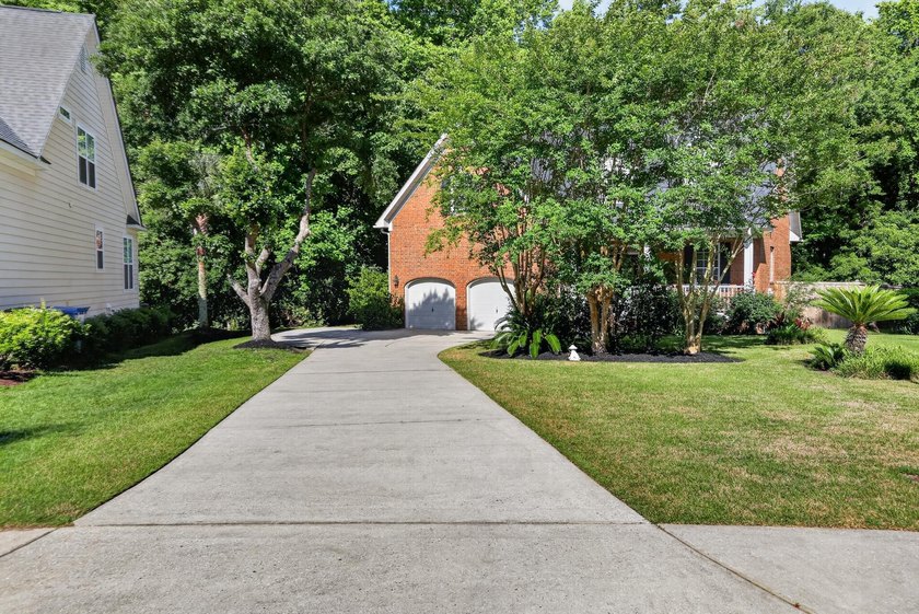 Welcome home to this newly updated, all-brick designer residence - photo 46