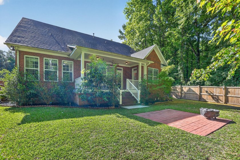 Welcome home to this newly updated, all-brick designer residence - photo 47