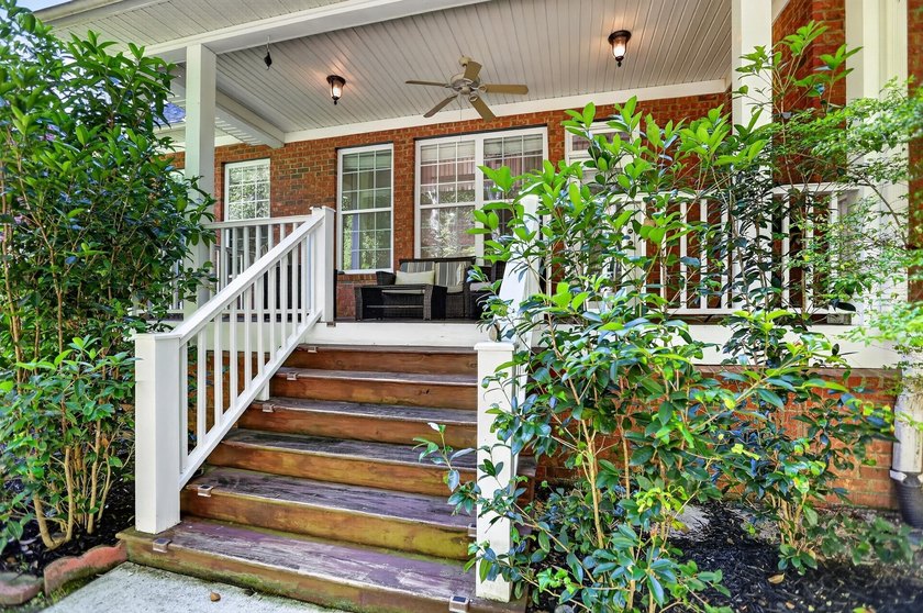 Welcome home to this newly updated, all-brick designer residence - photo 51