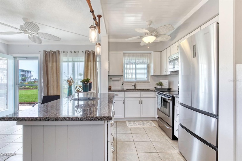 Updated move-in ready, this beautiful condo on the Ormond Beach - photo 11