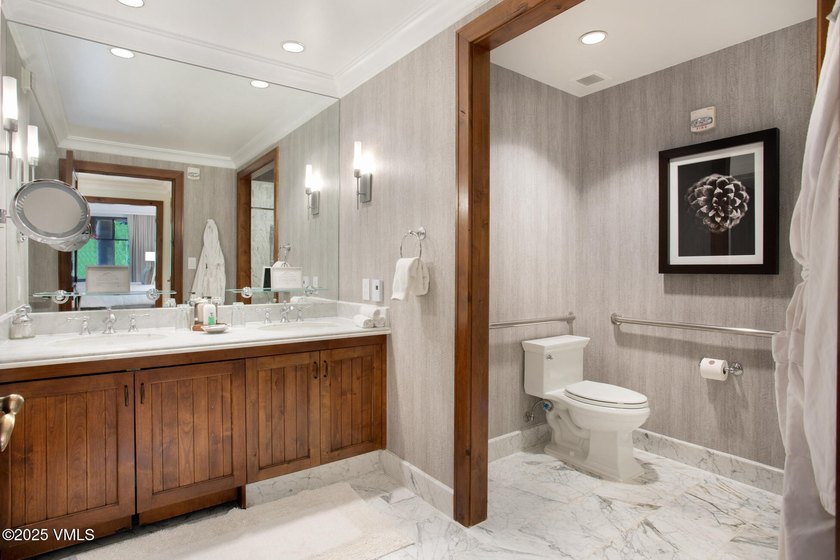 This is a 3 bedroom residence at the Bachelor Gulch with a large - photo 15