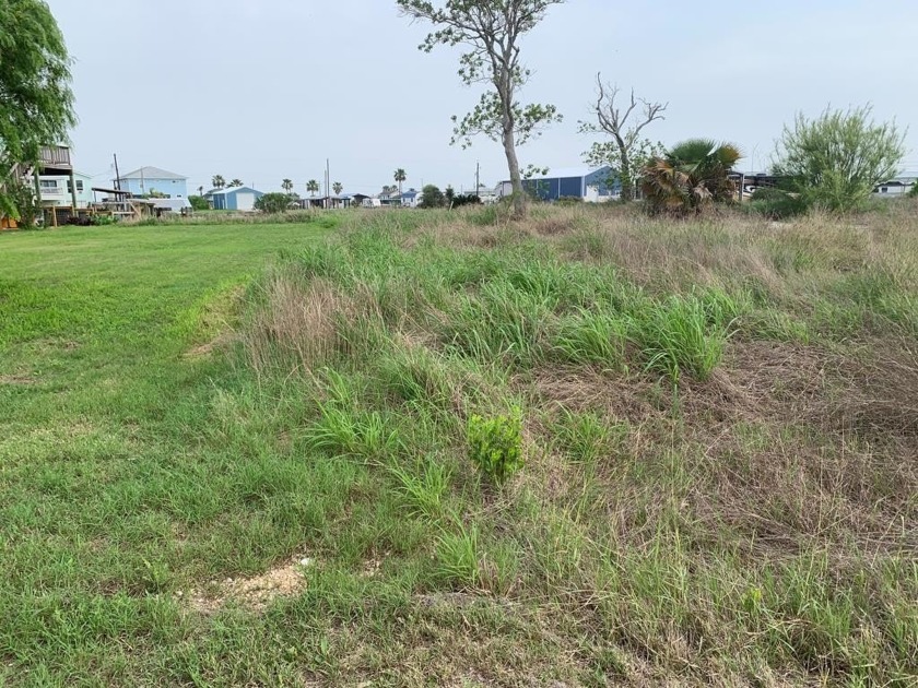 This is a 0.45 of an acre which is almost have an acre. It has 3 - photo 8