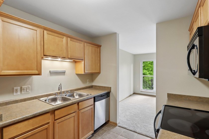 Price Reduced! Midtown Commons Neighborhood! Discover perfect - photo 20