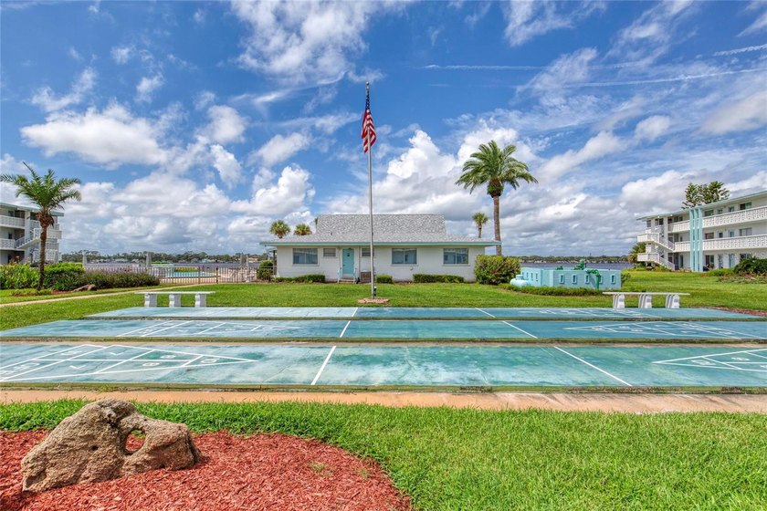 Updated move-in ready, this beautiful condo on the Ormond Beach - photo 21