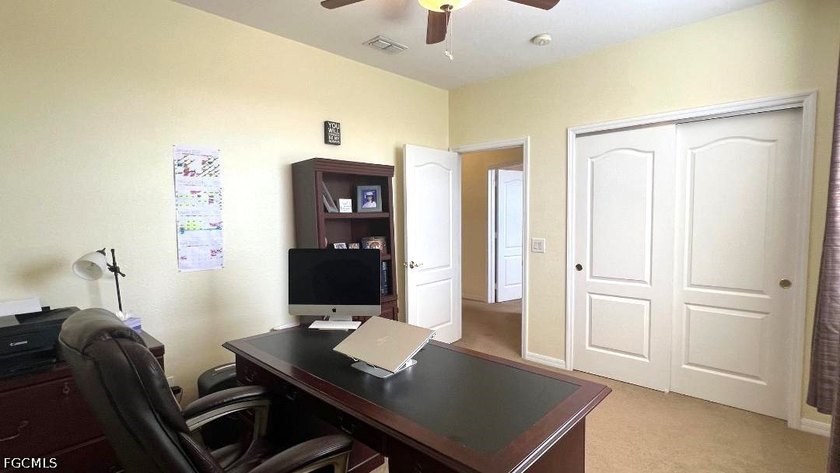 Escape to paradise in this stunning 4-bedroom, 2.5-bathroom - photo 22
