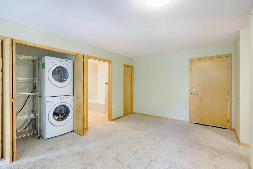 Price Reduced! Midtown Commons Neighborhood! Discover perfect - photo 23