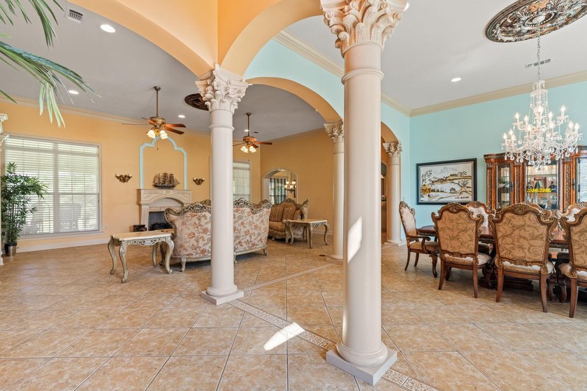 Magnificent Country Estate on 13 Acres with a Pond...Experience - photo 6