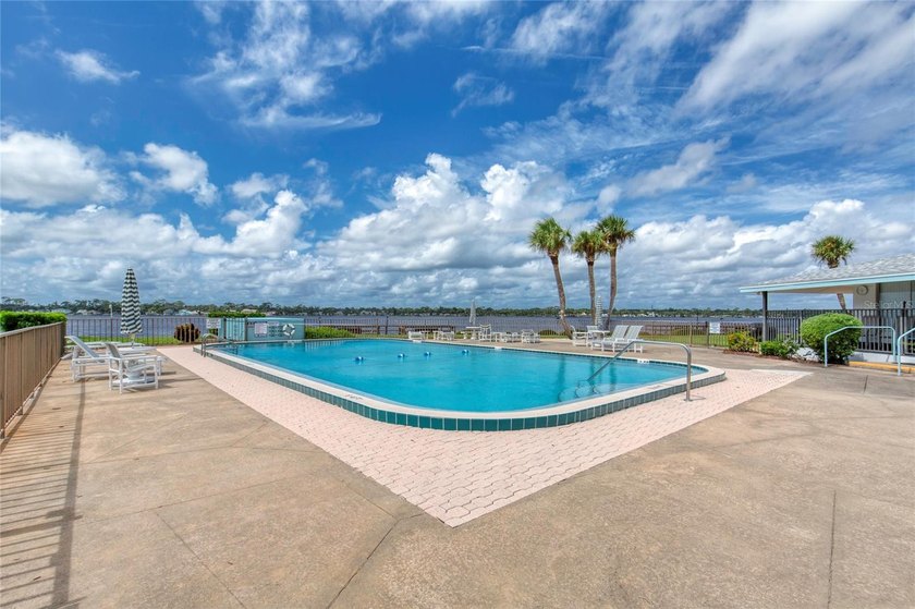 Updated move-in ready, this beautiful condo on the Ormond Beach - photo 26