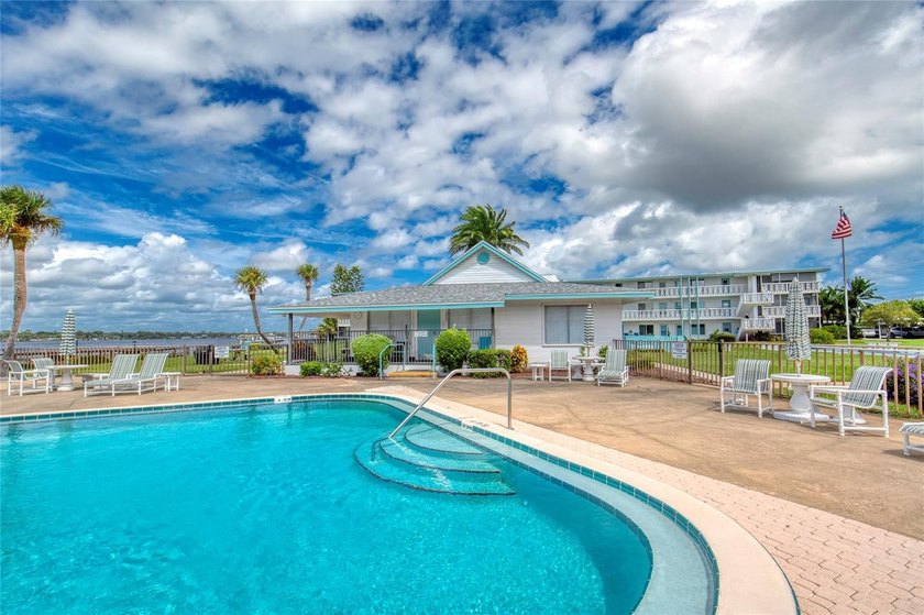 Updated move-in ready, this beautiful condo on the Ormond Beach - photo 27