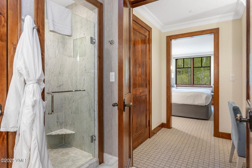 This is a 3 bedroom residence at the Bachelor Gulch with a large - photo 32