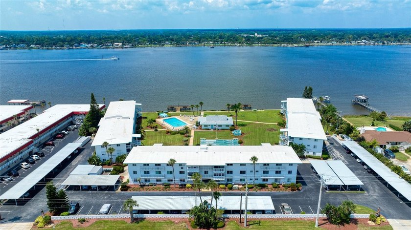Updated move-in ready, this beautiful condo on the Ormond Beach - photo 45