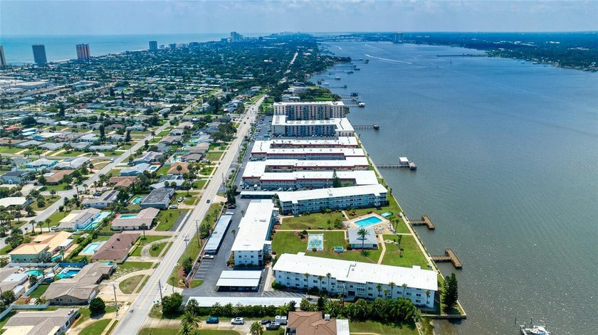 Updated move-in ready, this beautiful condo on the Ormond Beach - photo 48