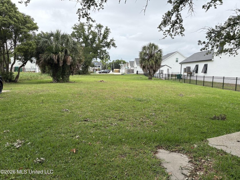 Rare opportunity to own a beautiful beachfront homesite in - photo 3