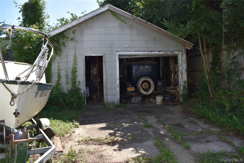 Don't Miss this Opportunity to make this your Dream Home in - photo 14