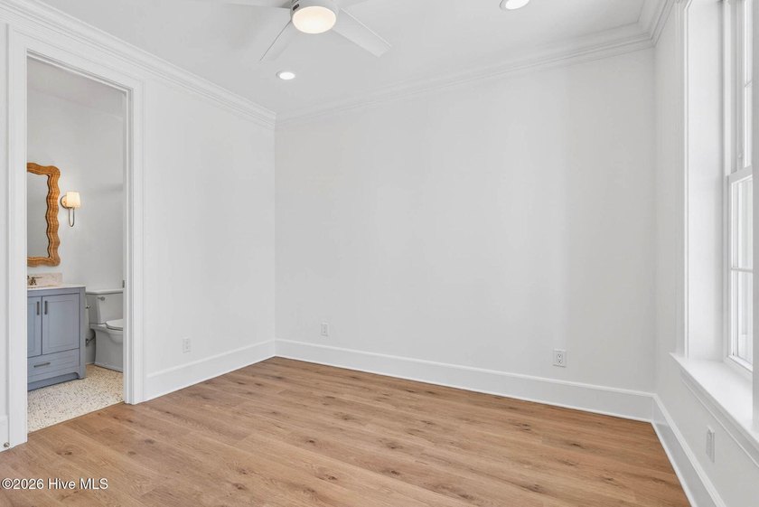 THIS IS WHAT YOU HAVE BEEN WAITING FOR!!!!! Located in the heart - photo 32