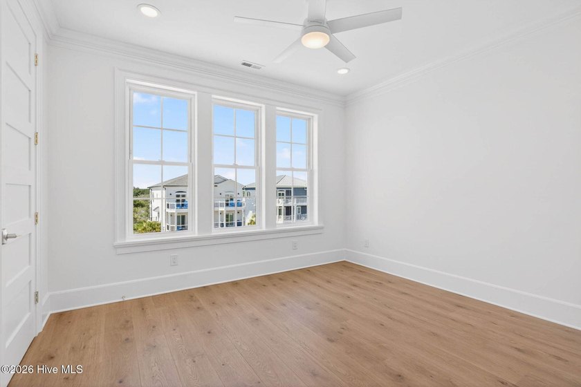 THIS IS WHAT YOU HAVE BEEN WAITING FOR!!!!! Located in the heart - photo 39