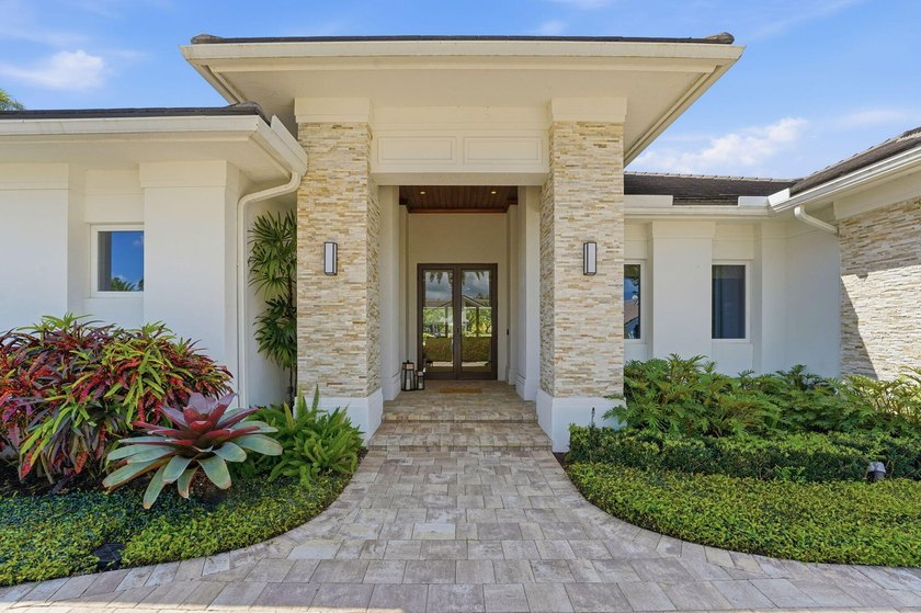 Set along one of Delaire Country Club's most coveted double - photo 5