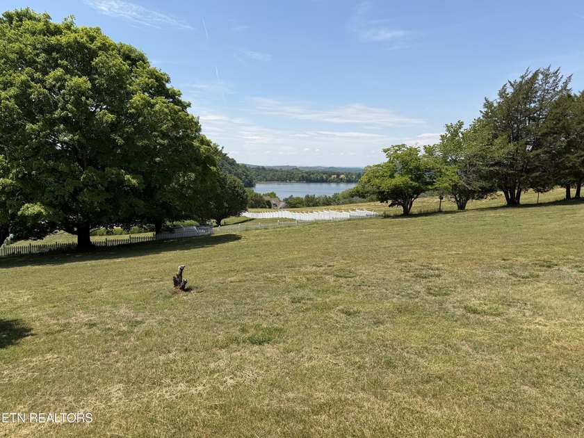 Wonderful lake views welcome you to this charming home situated - photo 3