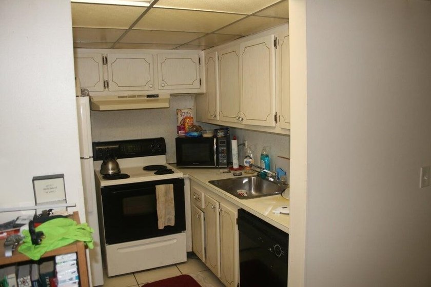 Welcome to this charming 55+ one-bedroom, one-bathroom - photo 7