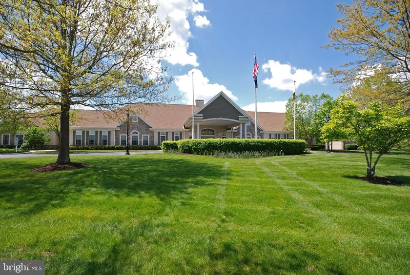 OFFER ACCEPTED-NO SHOWINGS -Welcome to this Stunning Pond-View - photo 41
