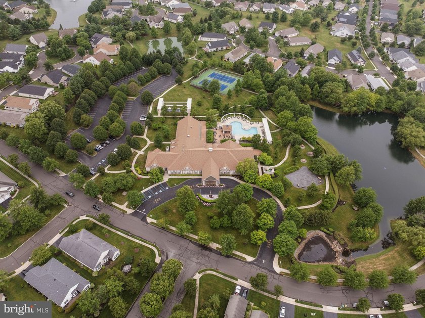 OFFER ACCEPTED-NO SHOWINGS -Welcome to this Stunning Pond-View - photo 46