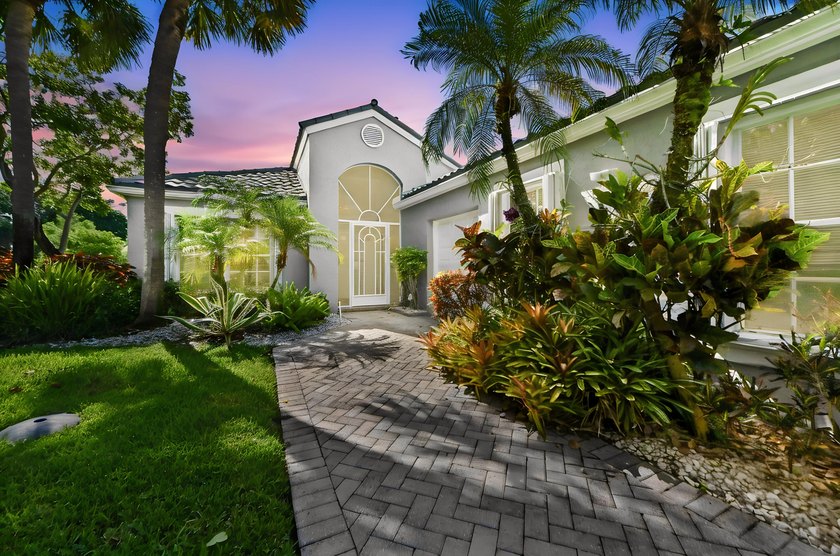 Welcome to a beautifully bright and thoughtfully updated Boynton - photo 5
