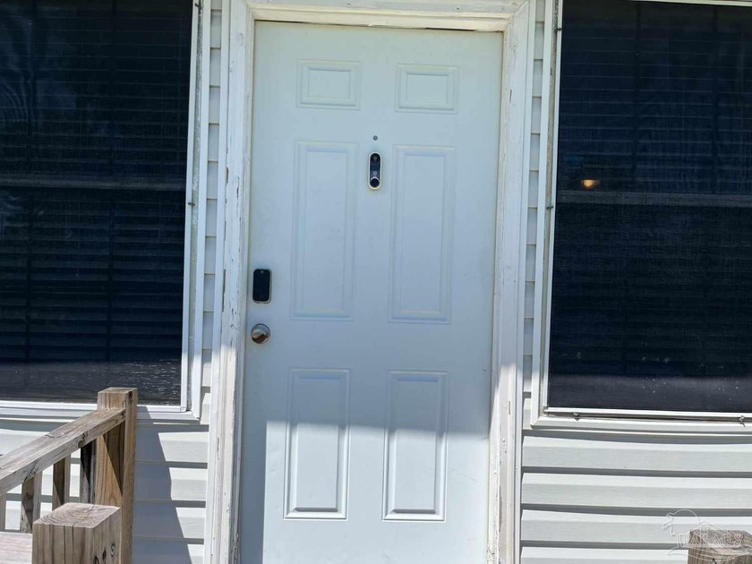 This 2 bedroom, 1 bath home offers 995 square feet and comes - photo 11