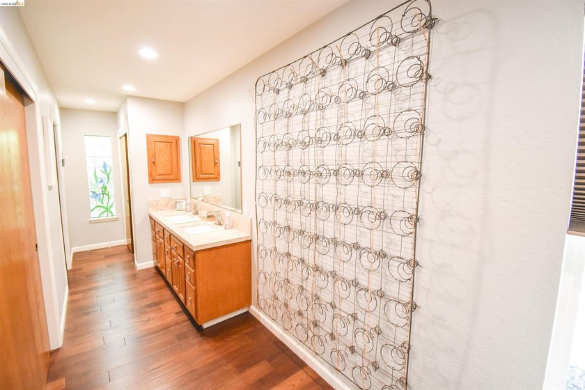 LAKEFRONT LIVING, WITH SWEEPING, PANORAMIC LAKE &amp; MOUNTAIN - photo 21