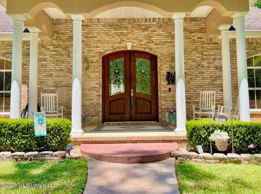 Escape to your own private 3 acre oasis! Beautiful Custom Built - photo 2