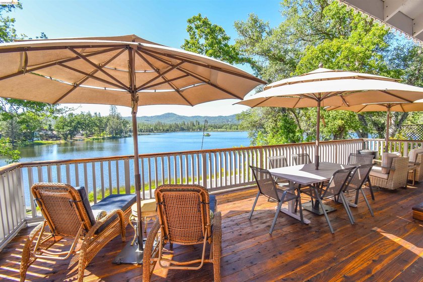 LAKEFRONT LIVING, WITH SWEEPING, PANORAMIC LAKE &amp; MOUNTAIN - photo 39