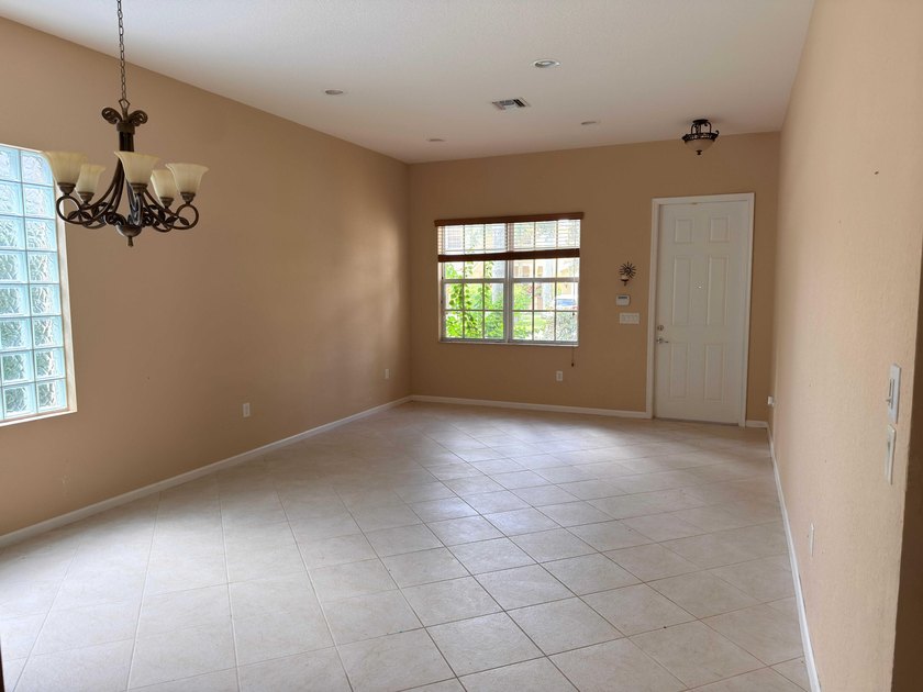 Welcome to the highly sought-after Greystone community, one of - photo 5