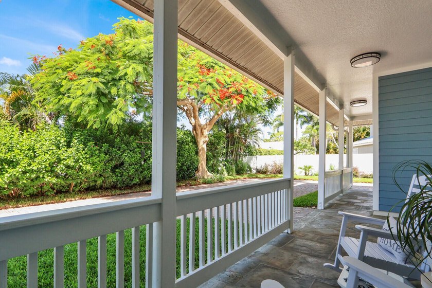 Experience the charm of a Key West-inspired retreat in the heart - photo 8