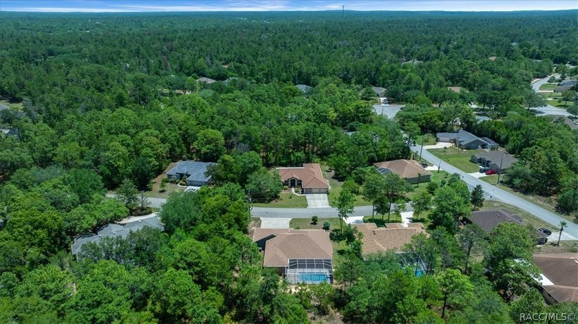 Perfectly positioned in the highly desirable Oak Village section - photo 37